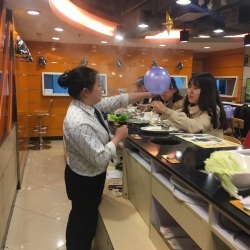「上海服务员招聘」呷哺呷哺餐饮管理招聘